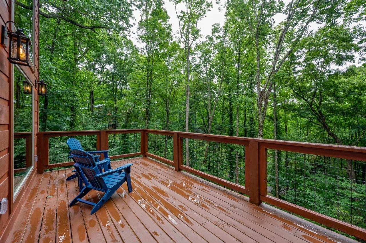 New Cozy Mountain Cabin Hot Tub Near Downtown Gatlinburg Bagian luar foto