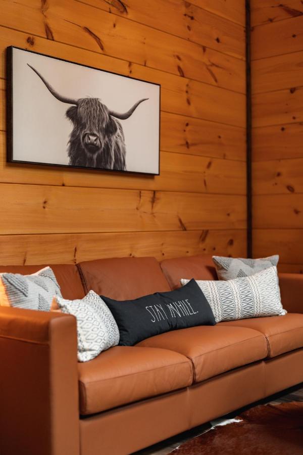New Cozy Mountain Cabin Hot Tub Near Downtown Gatlinburg Bagian luar foto